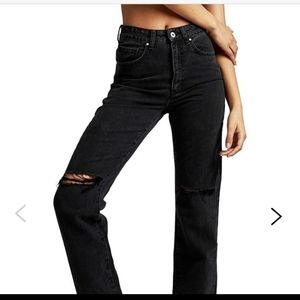 ✨️FINAL PRICE CLEARANCE ✨️NWT Cotton On Ripped High-Rise Straight Jeans